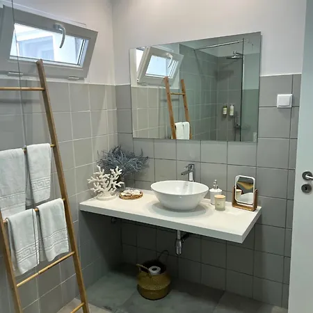 Toi Et Moi-guests Speek For Us!