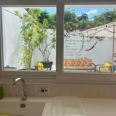 Toi Et Moi-guests Speek For Us! *