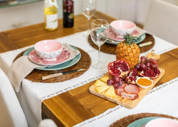 Toi Et Moi-guests Speek For Us! Понта-Делгада